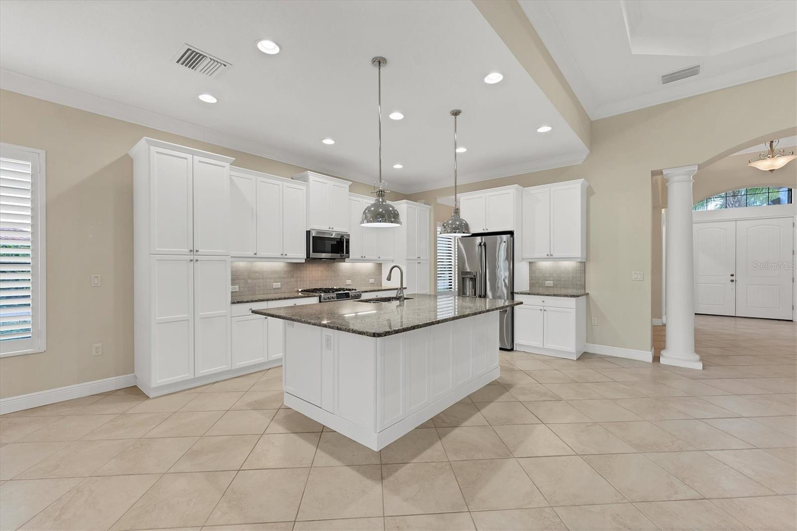 Image 27 of 96 For 14215 Kinglet Terrace