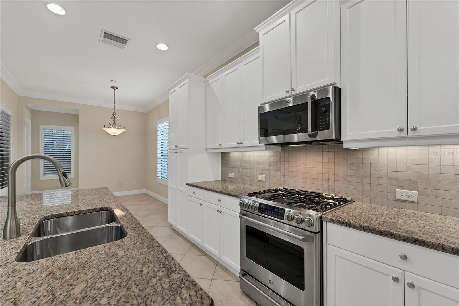 Image 30 of 96 For 14215 Kinglet Terrace