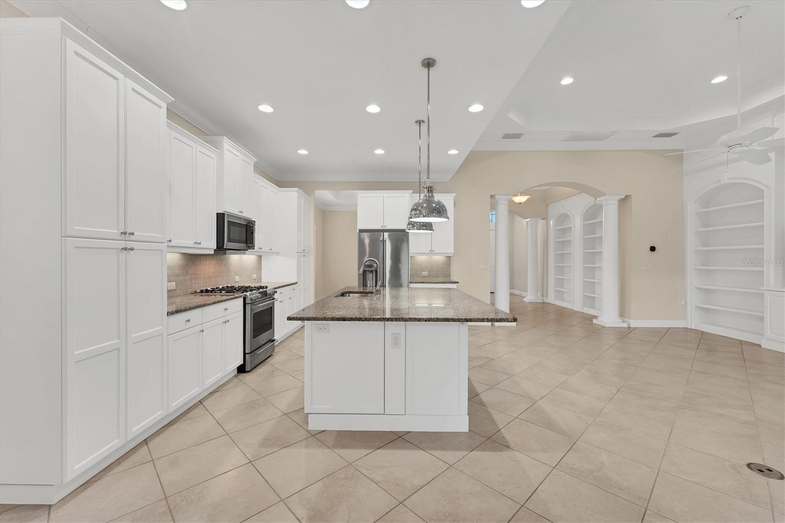 Image 31 of 96 For 14215 Kinglet Terrace