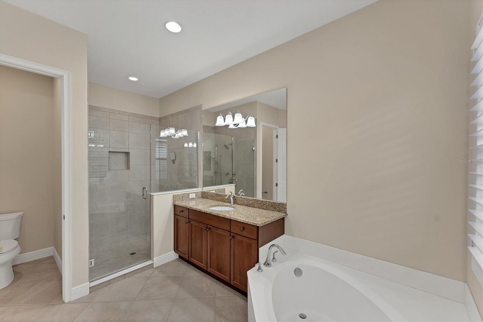Image 42 of 96 For 14215 Kinglet Terrace