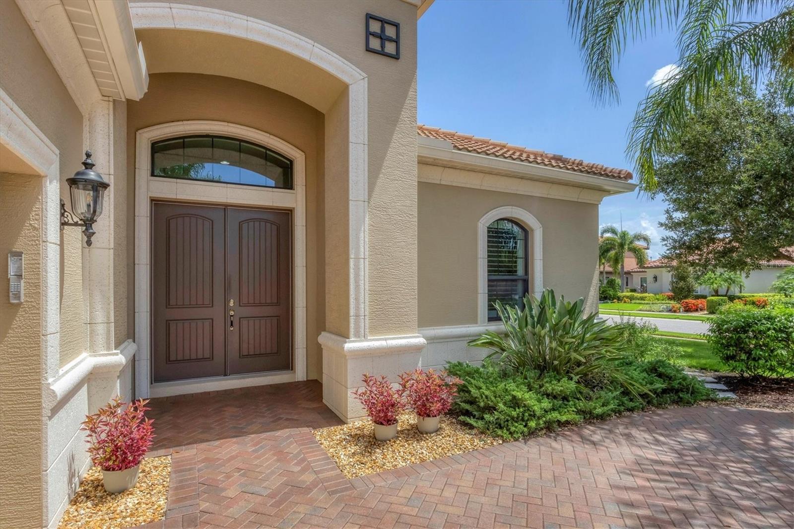 Image 6 of 96 For 14215 Kinglet Terrace