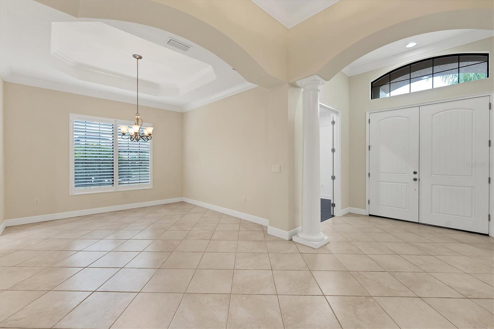 Image 7 of 96 For 14215 Kinglet Terrace