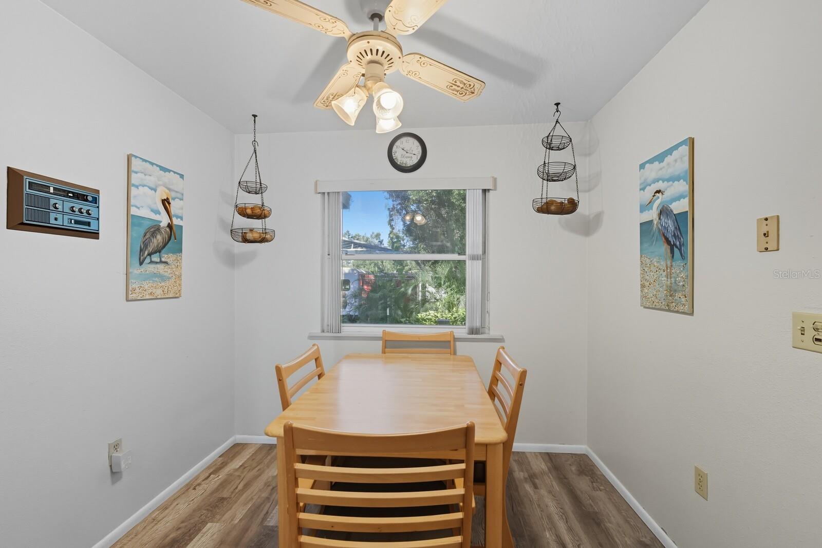 Image 11 of 25 For 4424 Meadow Creek Circle