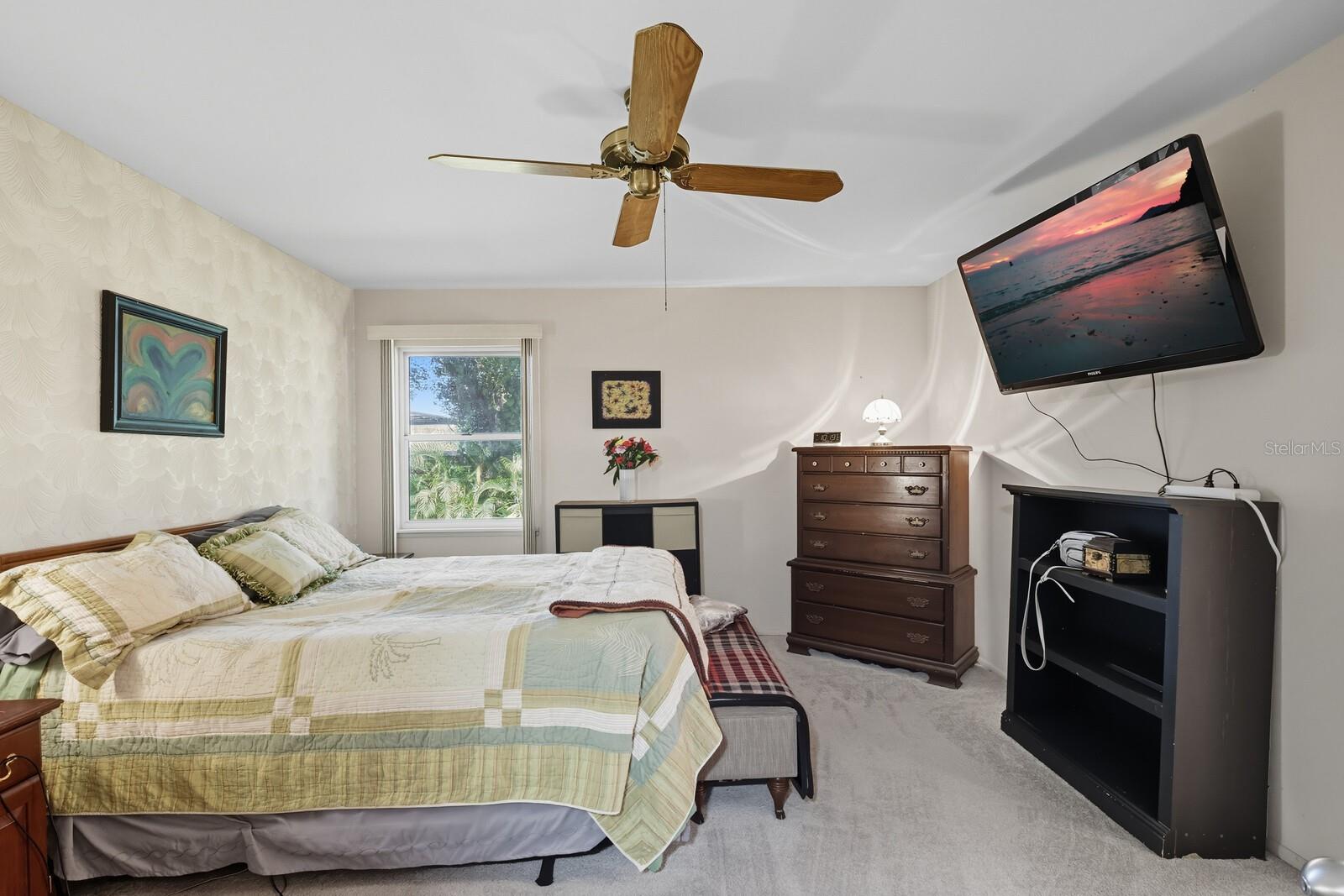 Image 16 of 25 For 4424 Meadow Creek Circle