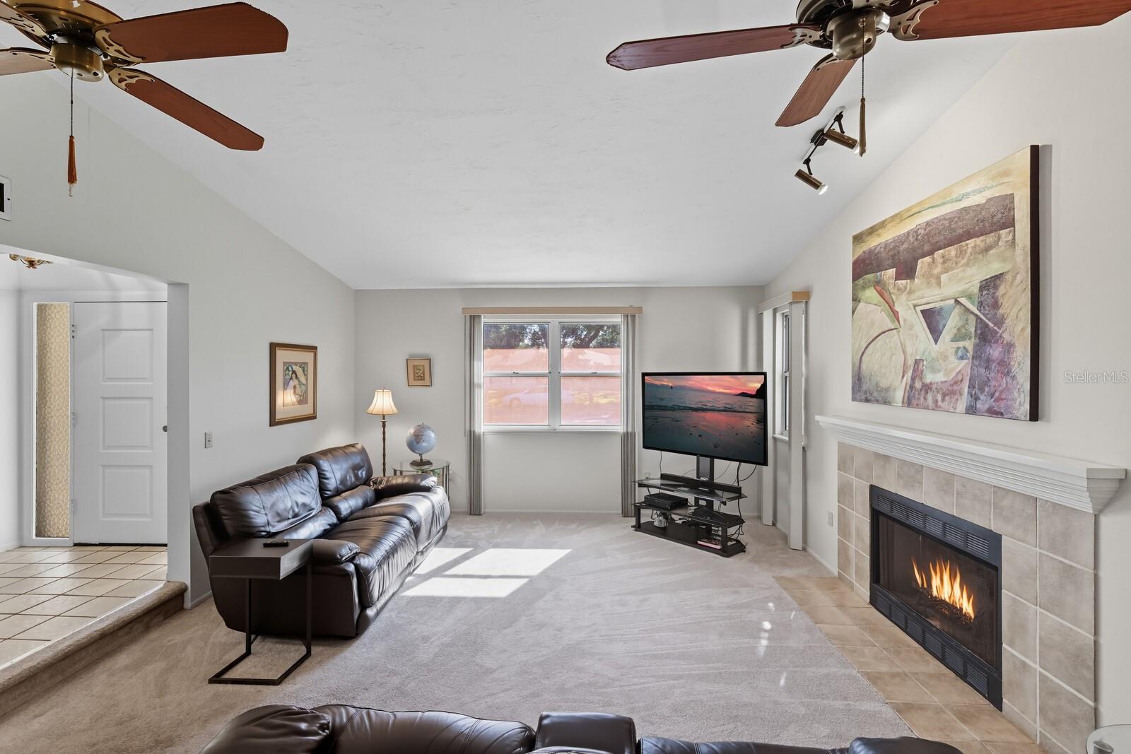 Image 6 of 25 For 4424 Meadow Creek Circle
