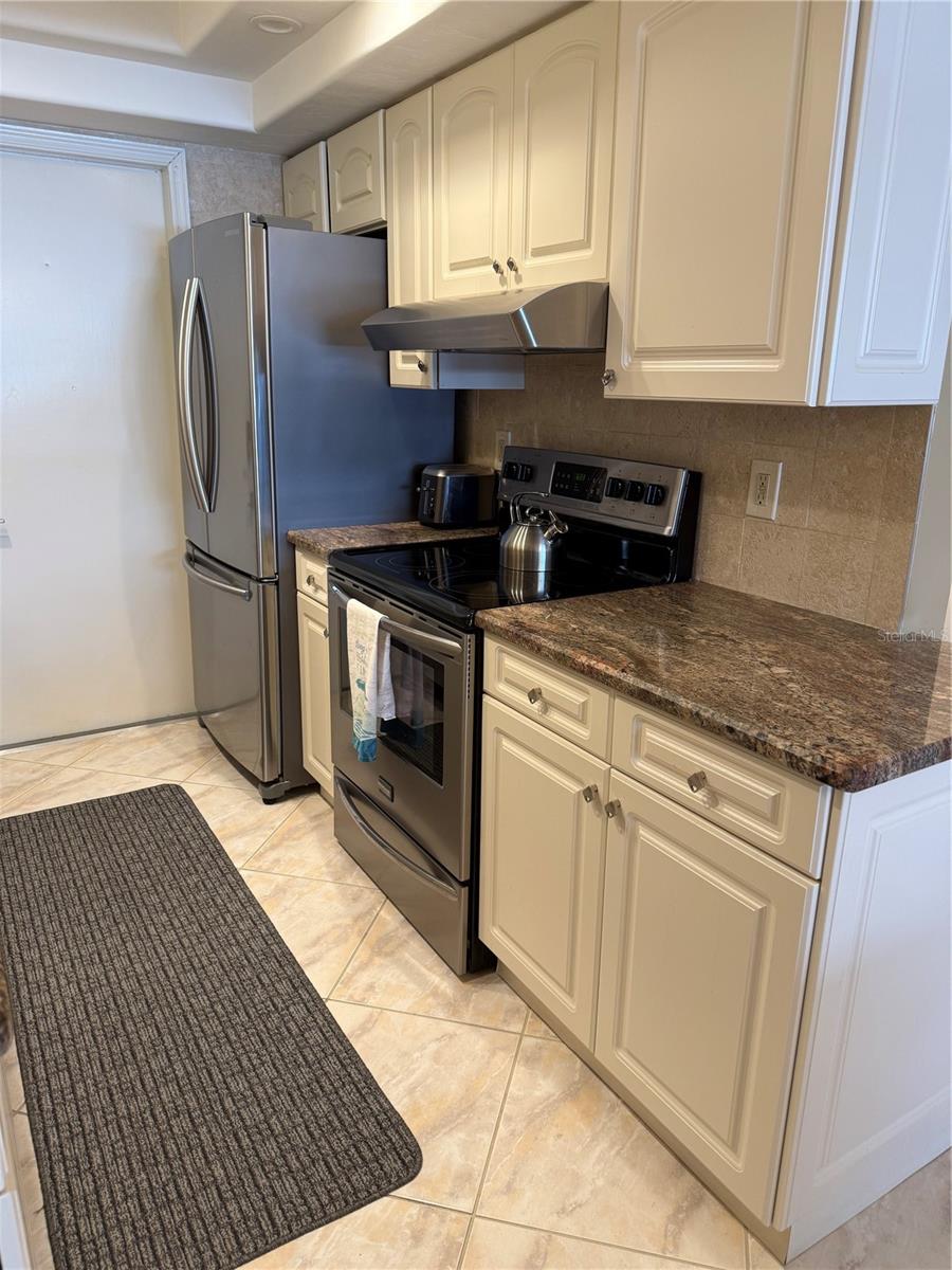 Image 3 of 13 For 3806 Gulf Of Mexico Drive C212