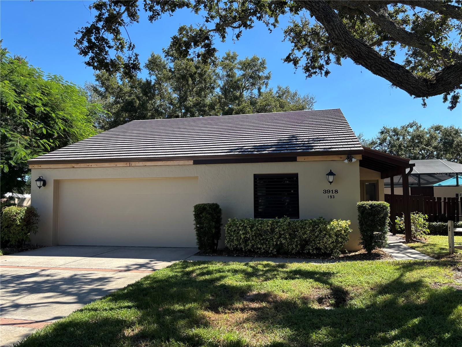 Details for 3918 Glen Oaks Manor Drive, SARASOTA, FL 34232