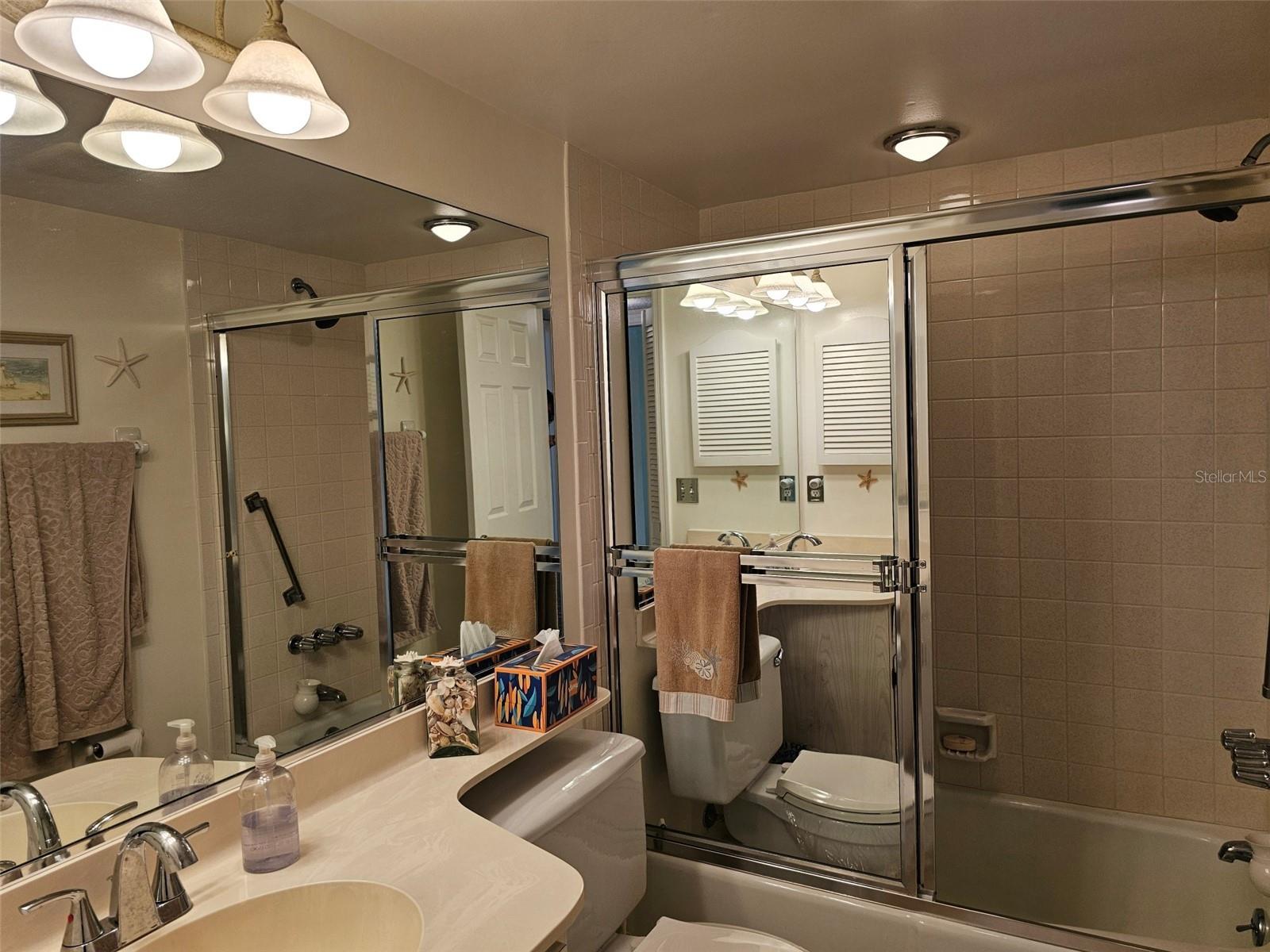 Image 21 of 39 For 4765 Independence Drive