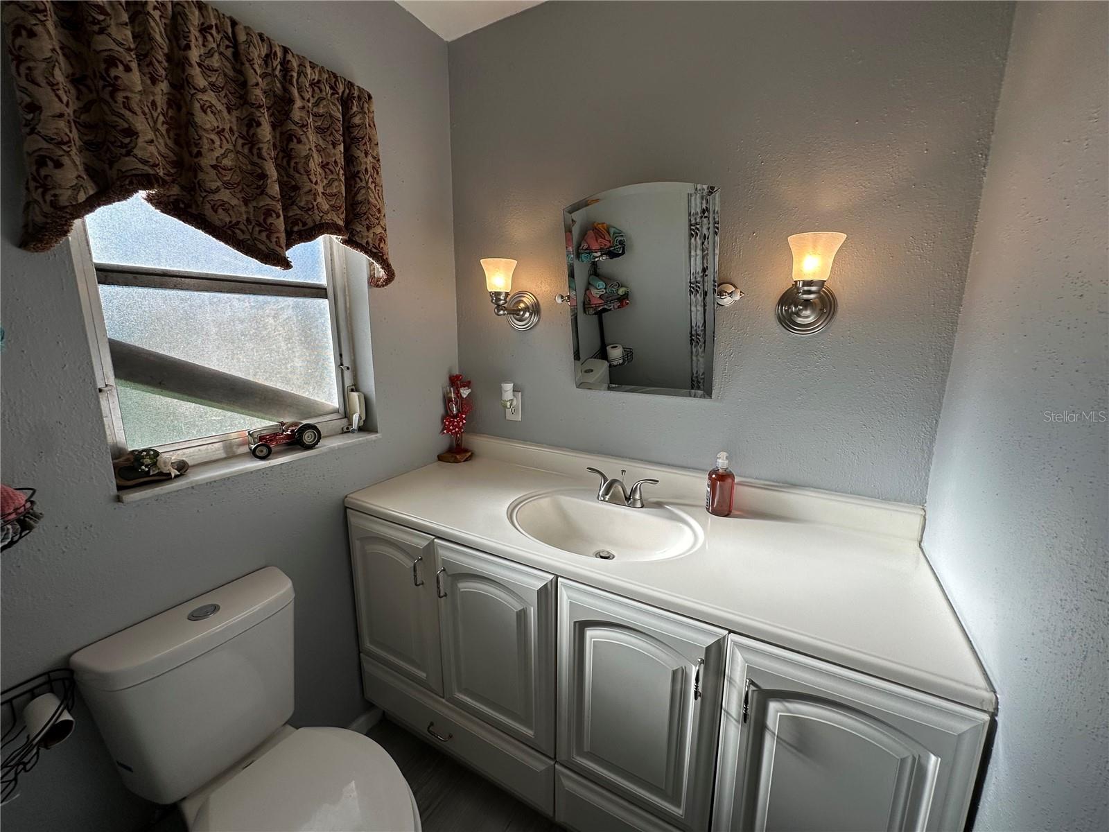 Image 20 of 24 For 2424 51st Street