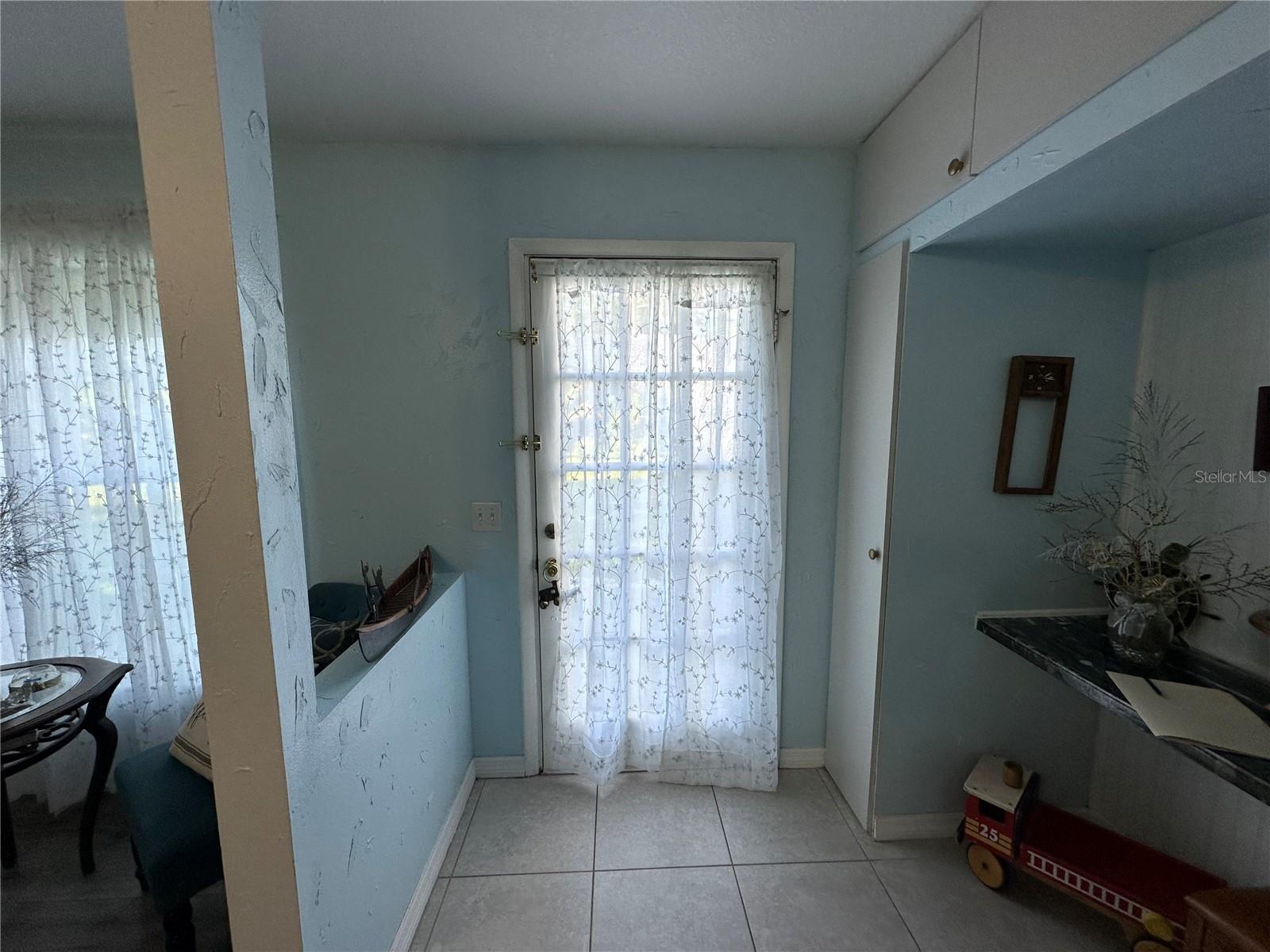 Image 5 of 24 For 2424 51st Street