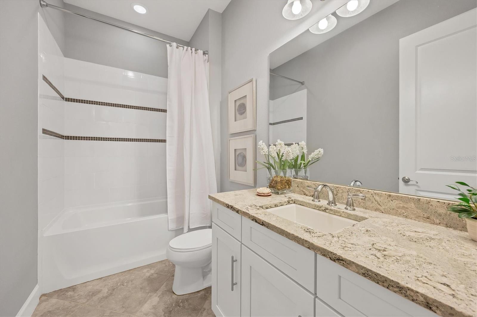 Image 37 of 100 For 13216 Malachite Drive