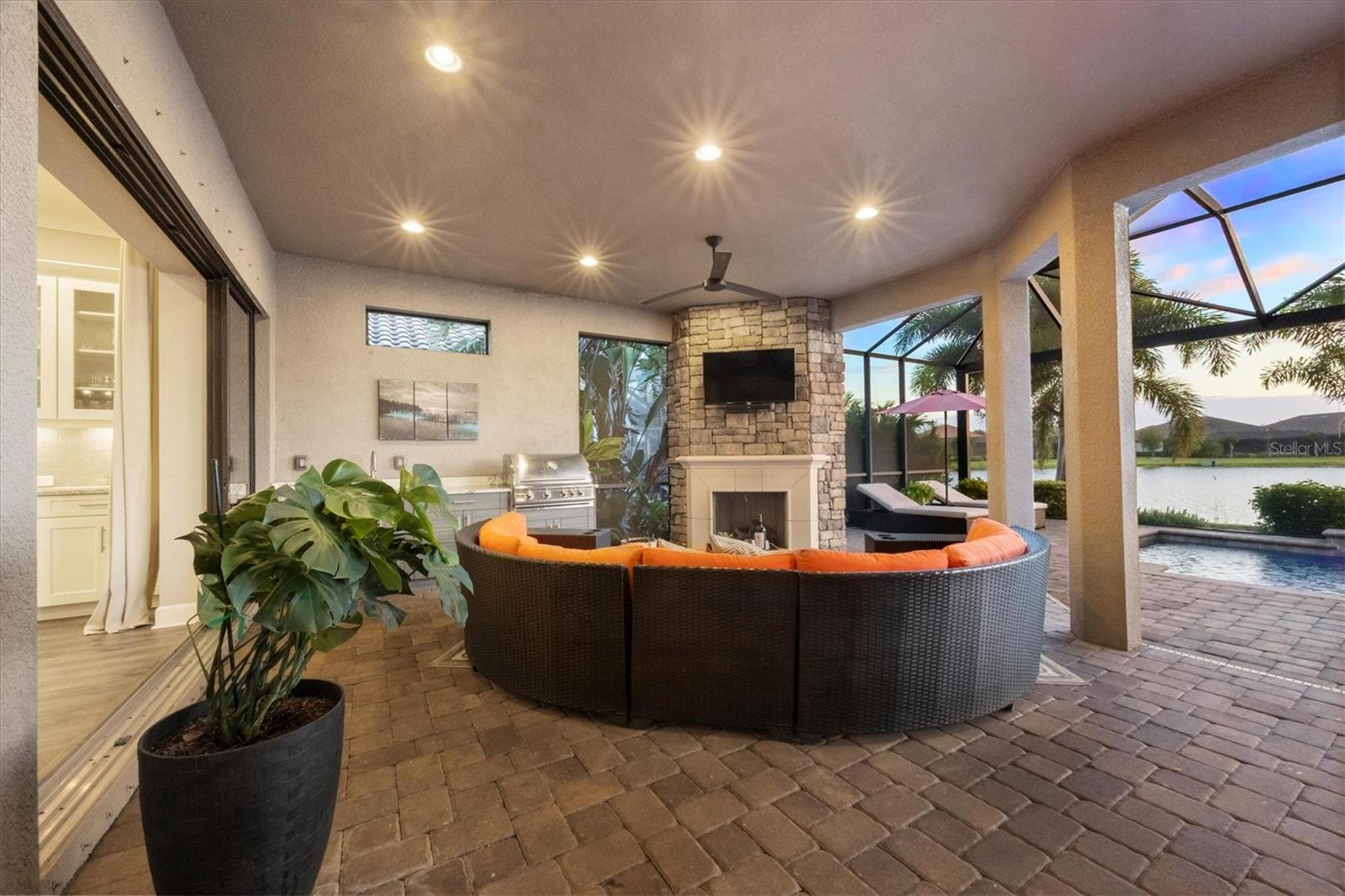 Image 40 of 100 For 13216 Malachite Drive