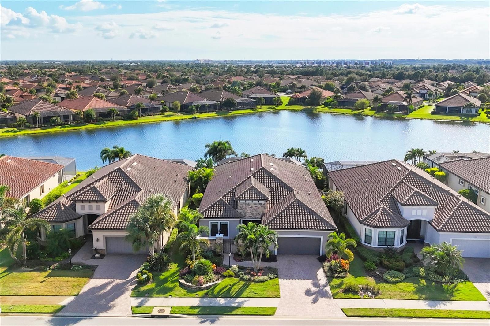 Image 52 of 100 For 13216 Malachite Drive