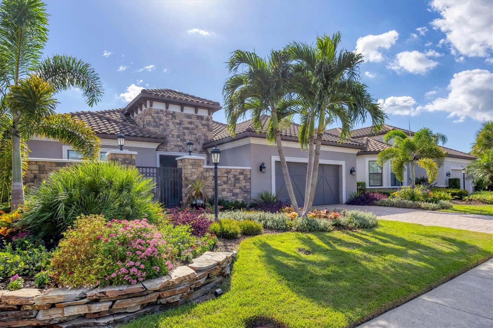 Image 54 of 100 For 13216 Malachite Drive