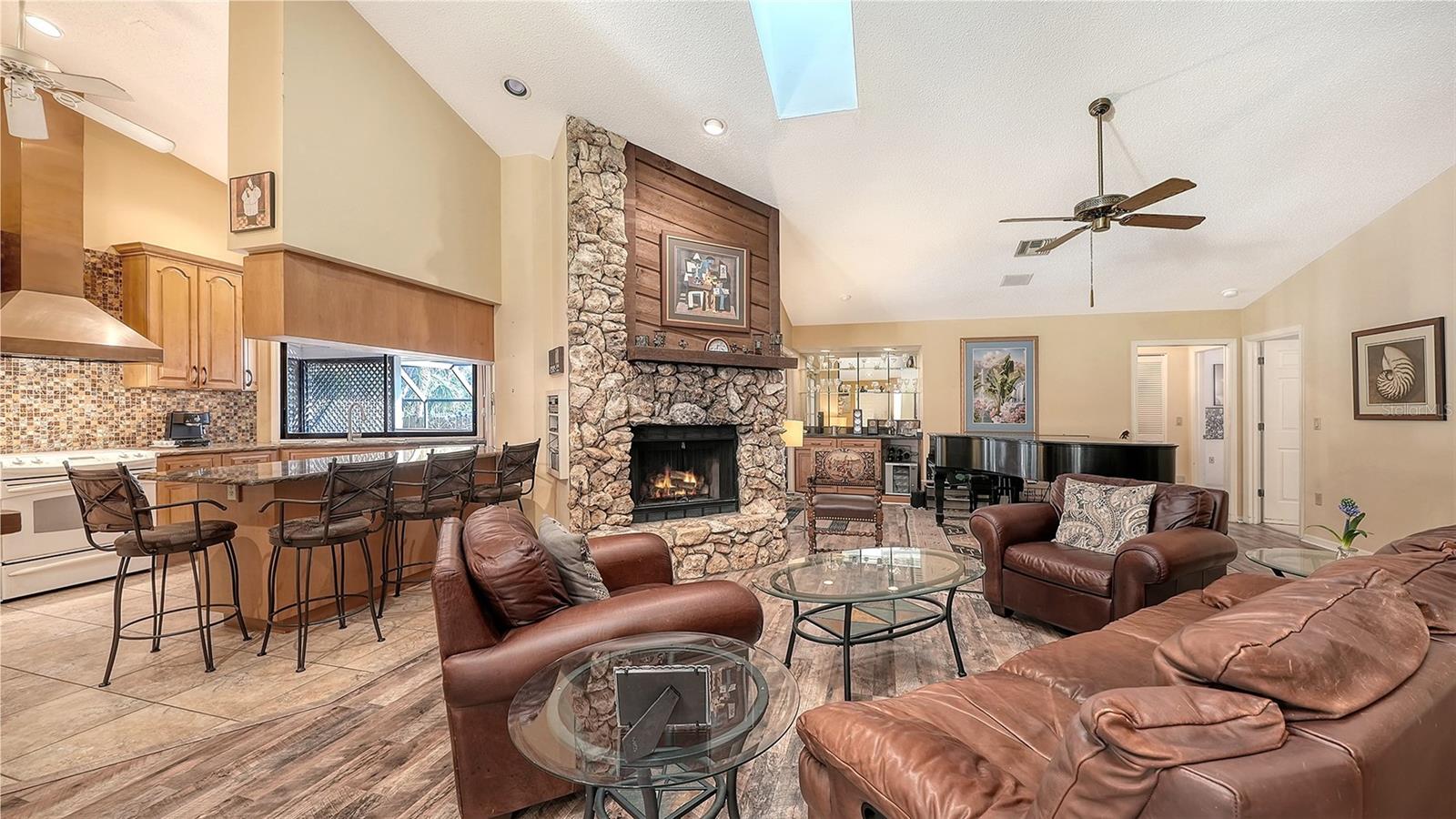 Image 10 of 68 For 4390 Woodview Drive