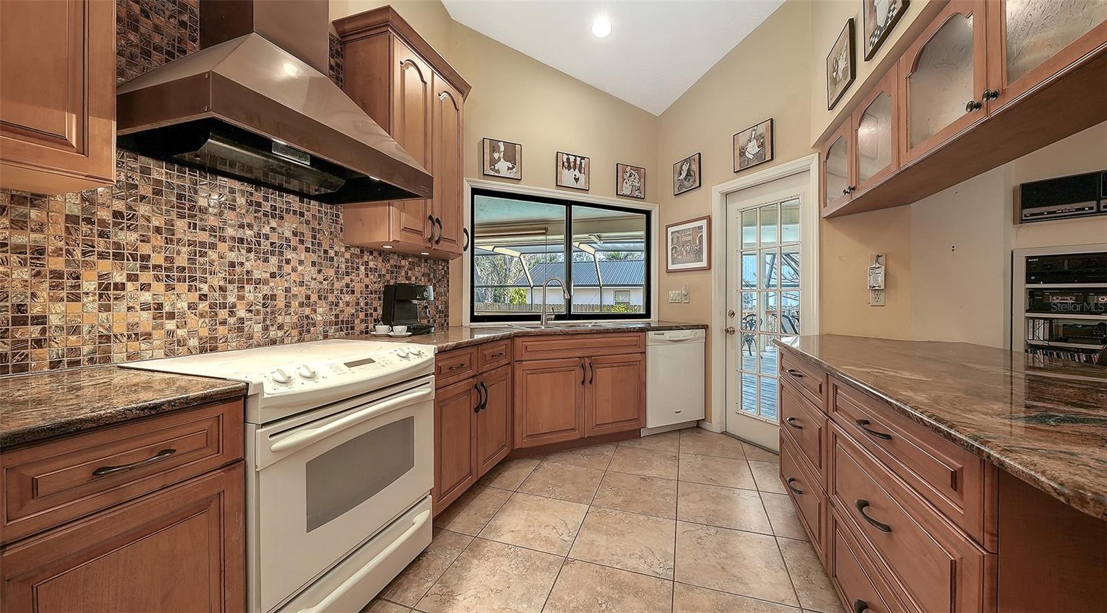 Image 16 of 68 For 4390 Woodview Drive