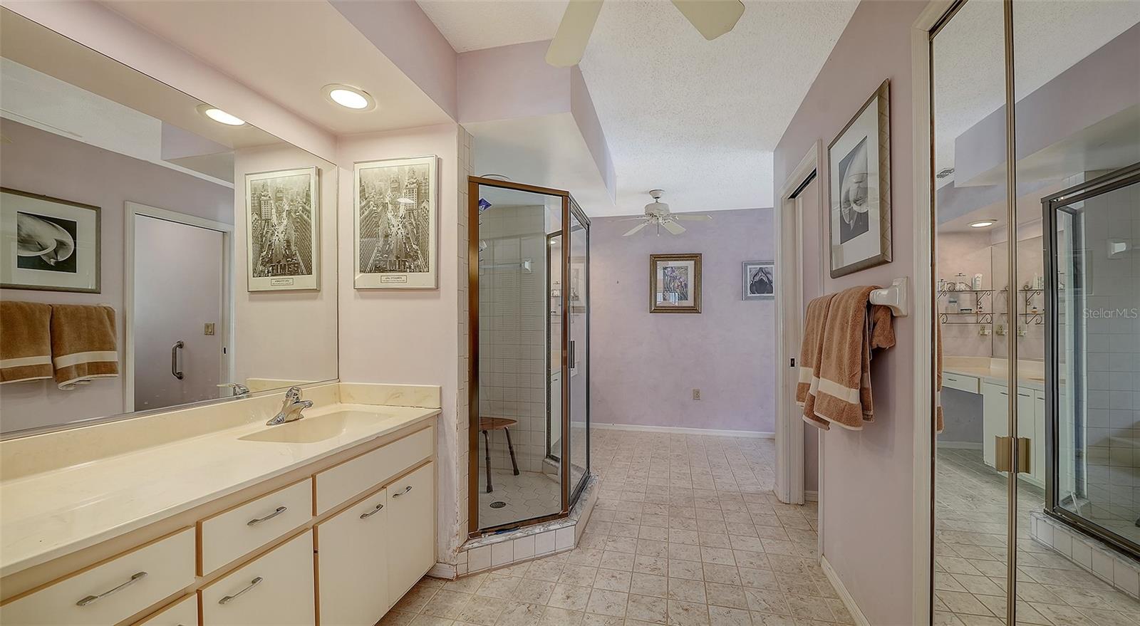 Image 24 of 68 For 4390 Woodview Drive