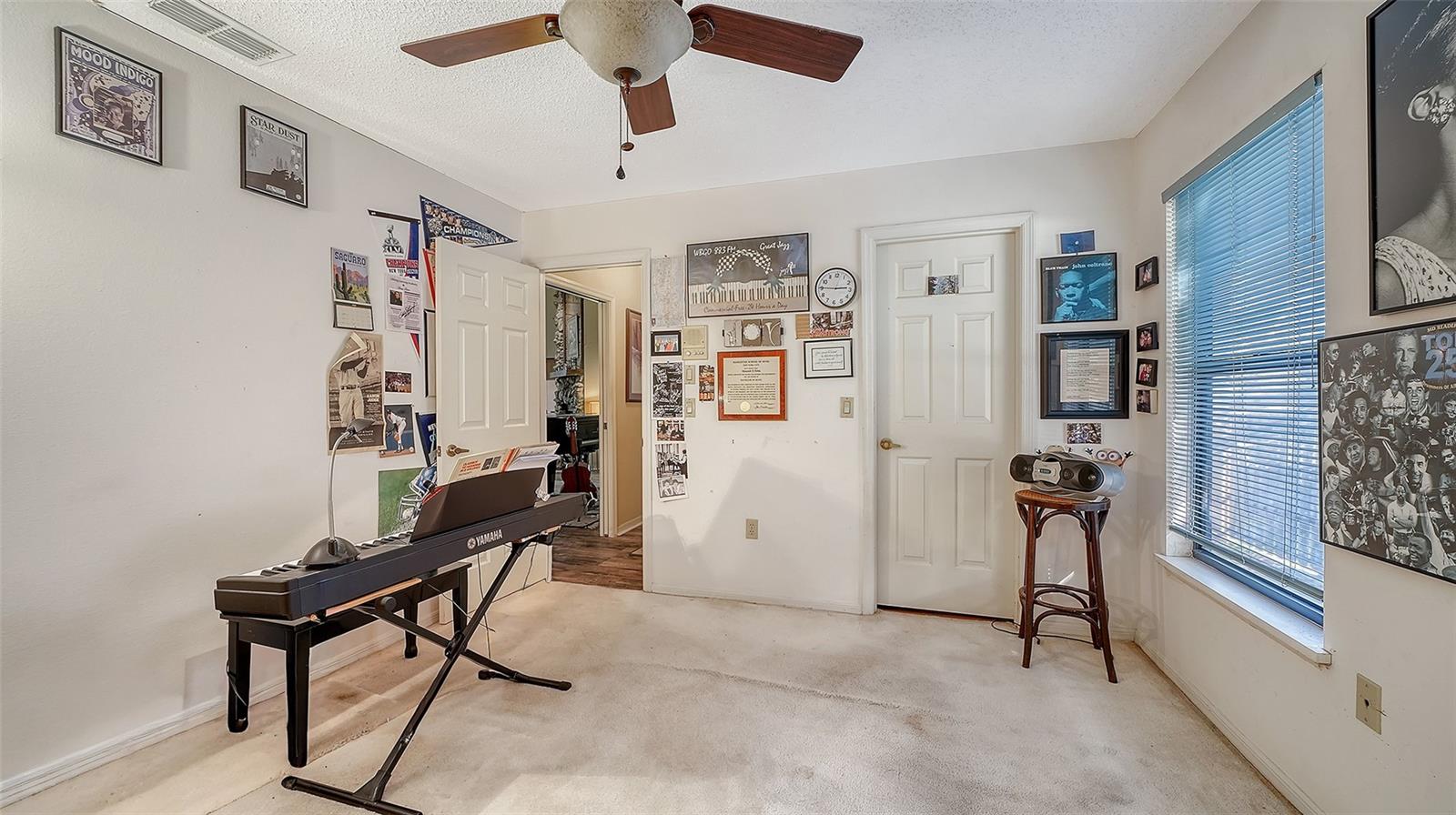 Image 35 of 68 For 4390 Woodview Drive