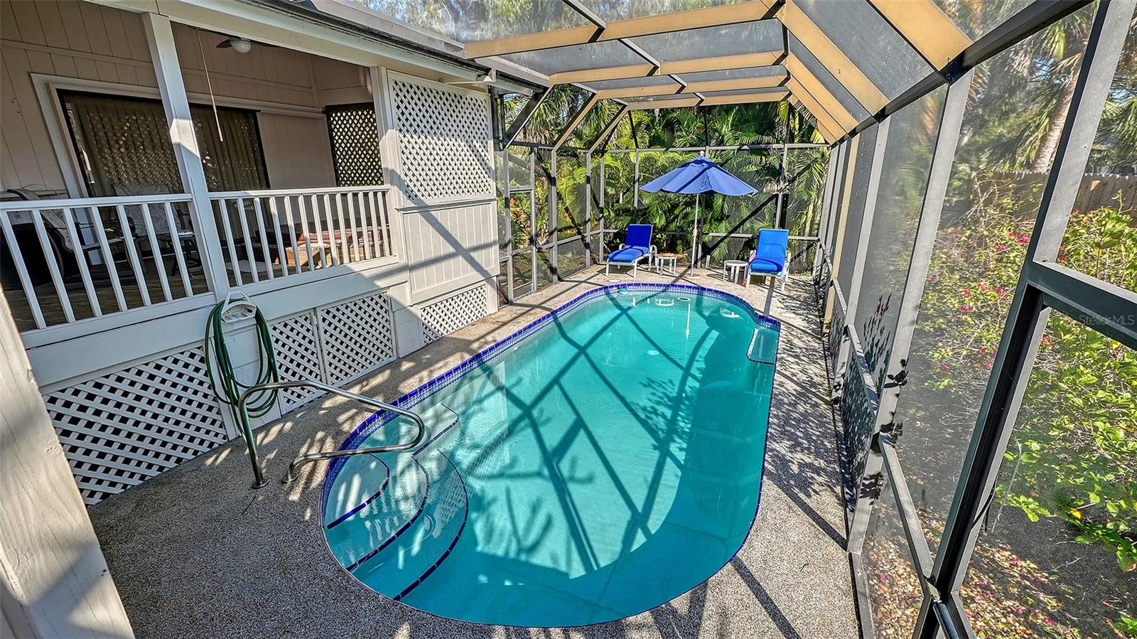 Image 38 of 68 For 4390 Woodview Drive