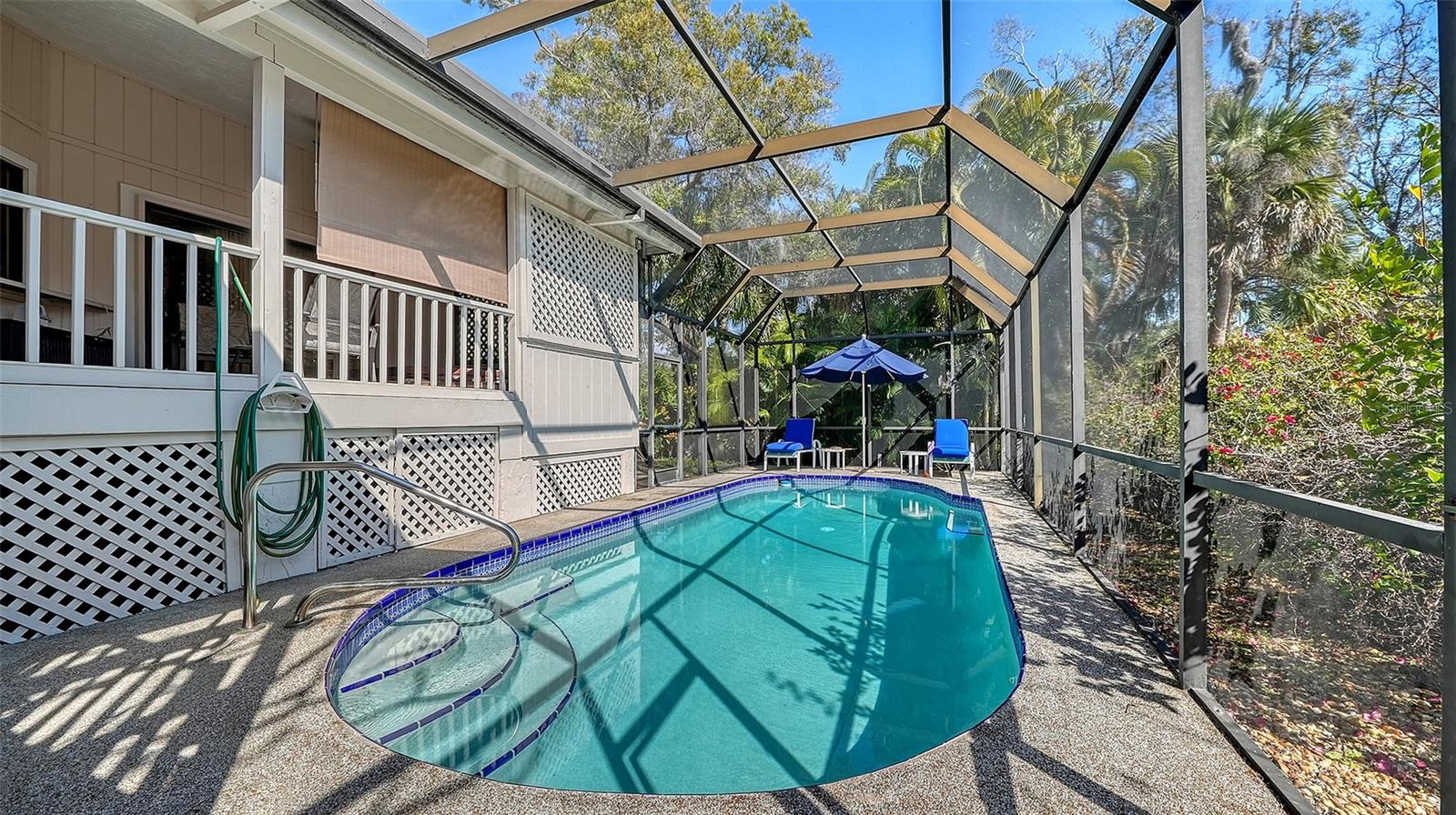 Image 39 of 68 For 4390 Woodview Drive