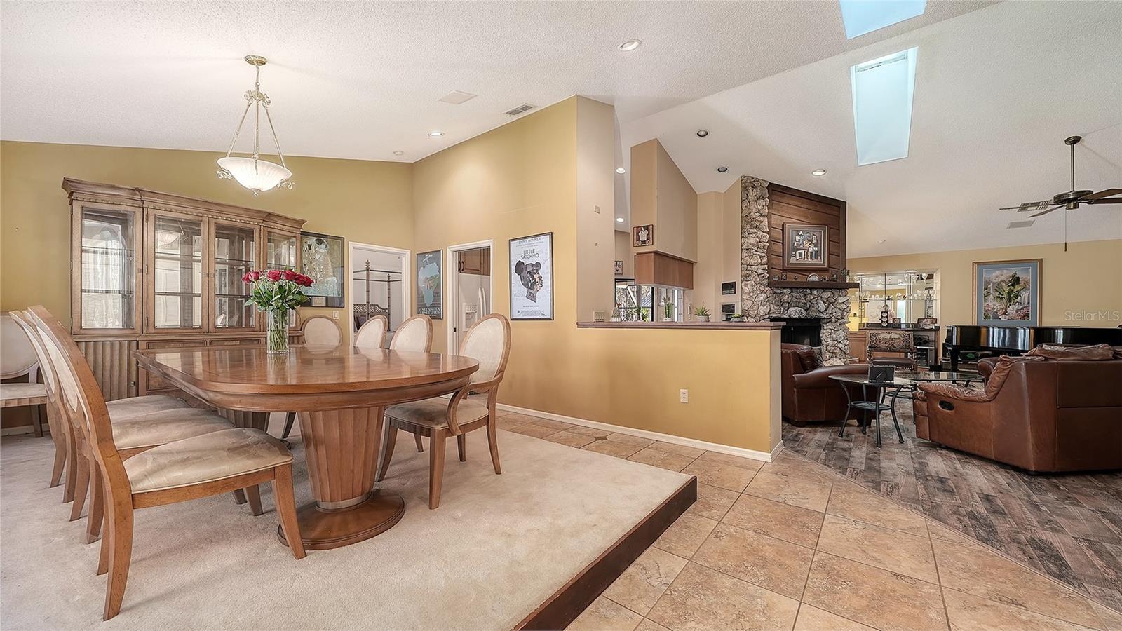 Image 7 of 68 For 4390 Woodview Drive