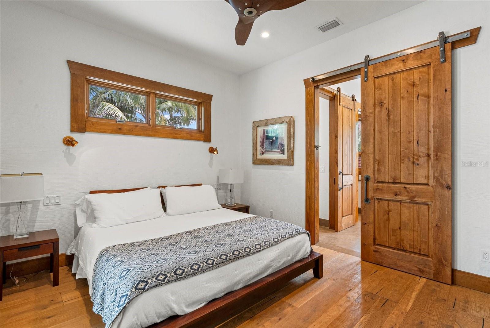 Image 22 of 89 For 10216 46th Avenue W