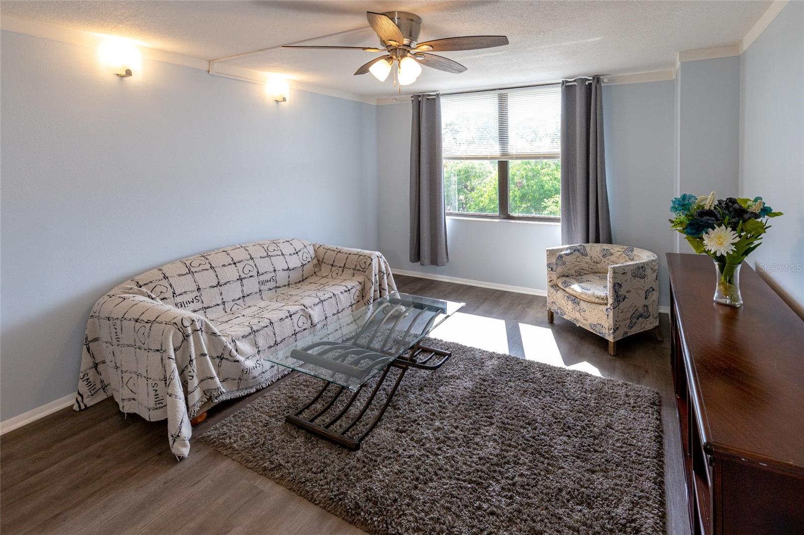 Image 12 of 23 For 701 Madison Avenue 401