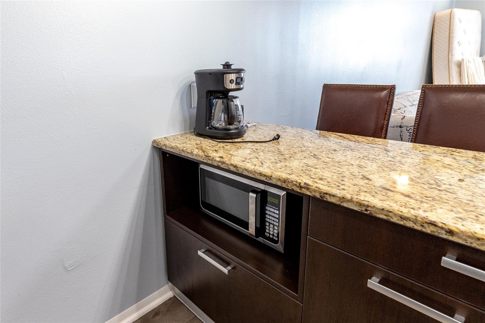 Image 14 of 23 For 701 Madison Avenue 401