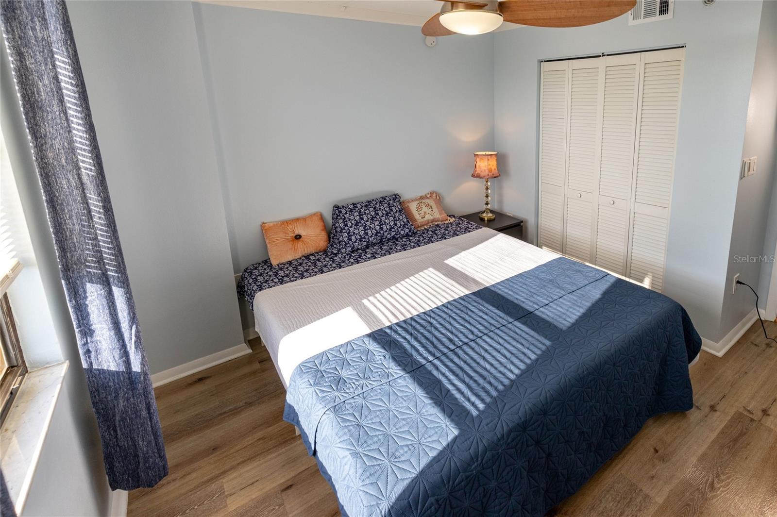 Image 3 of 23 For 701 Madison Avenue 401