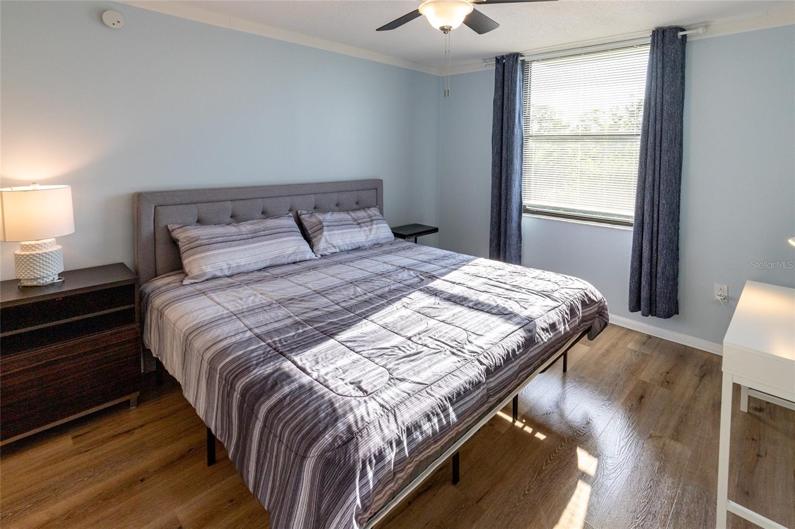 Image 5 of 23 For 701 Madison Avenue 401