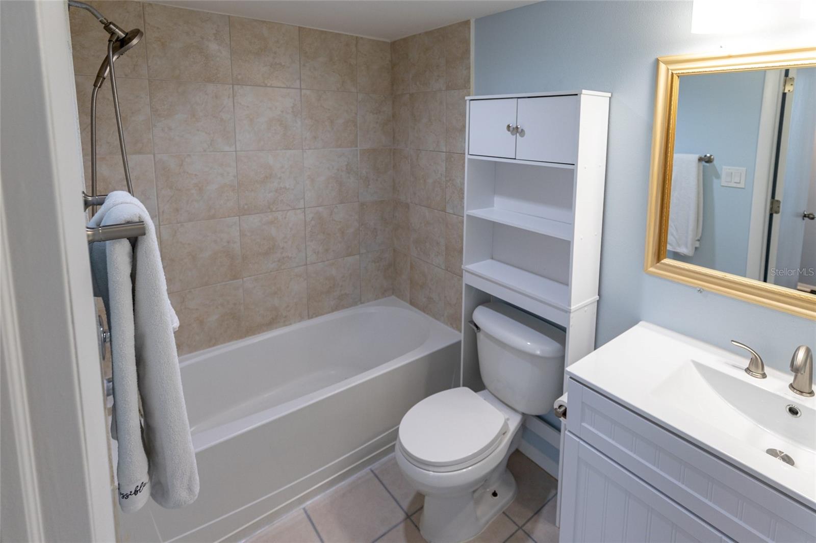 Image 8 of 23 For 701 Madison Avenue 401