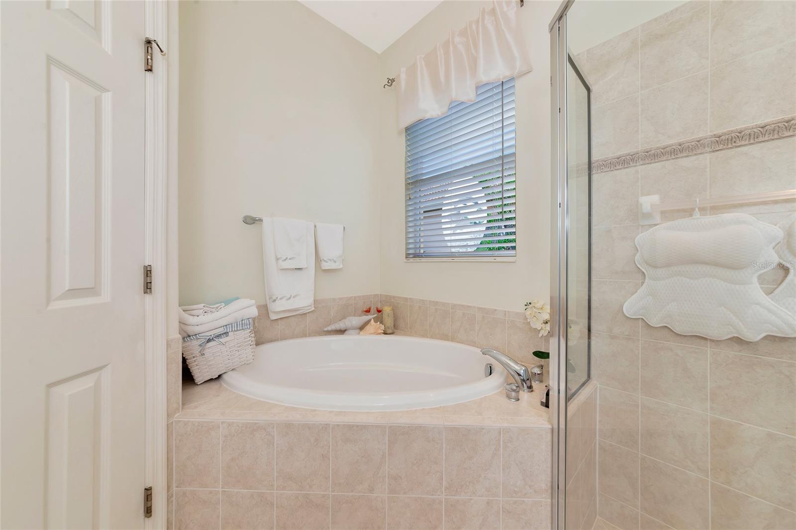 Image 26 of 40 For 6841 74th Street Circle E