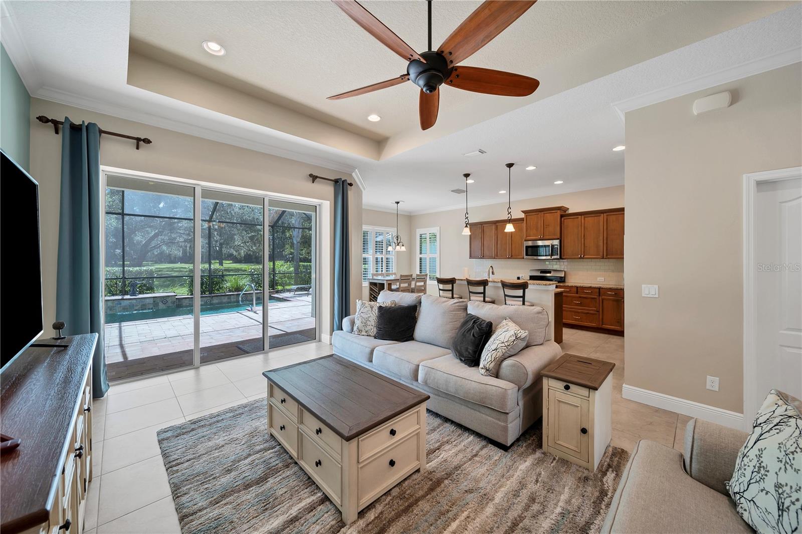 Image 5 of 17 For 12154 Thornhill Court