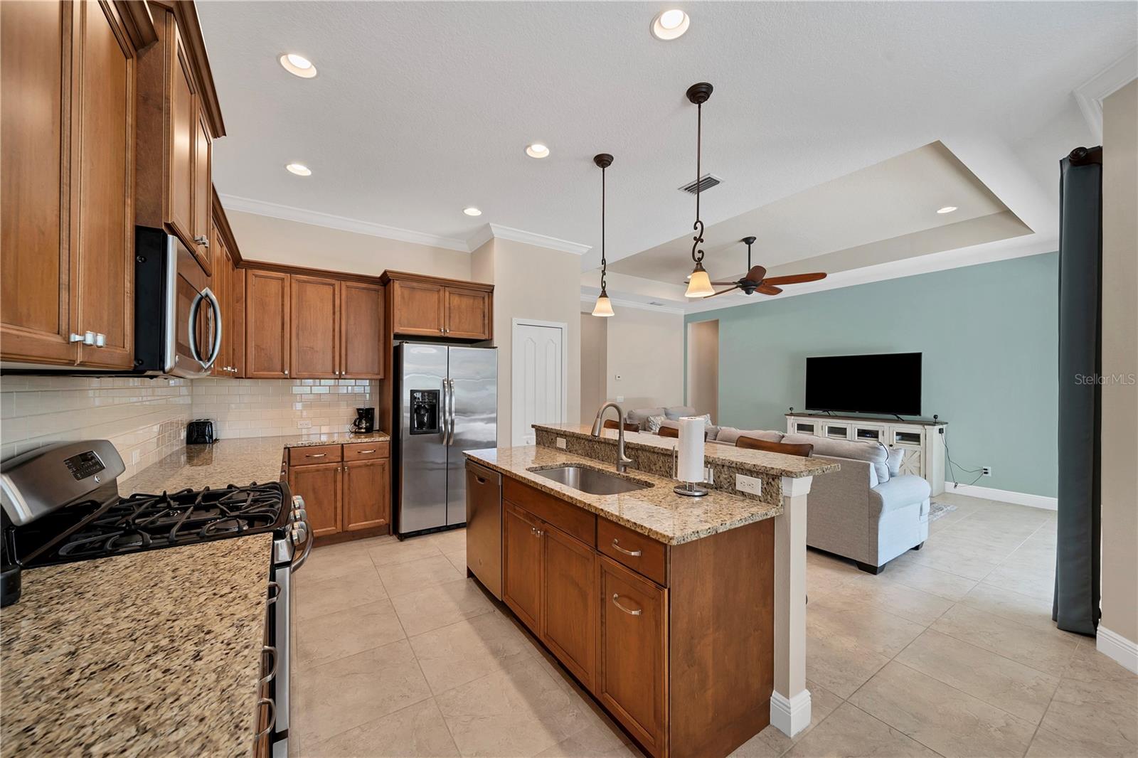 Image 8 of 17 For 12154 Thornhill Court