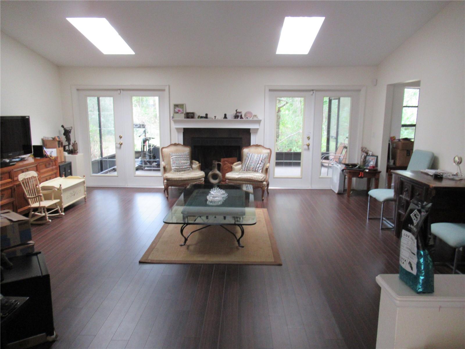 Image 5 of 22 For 10861 Forest Run Drive