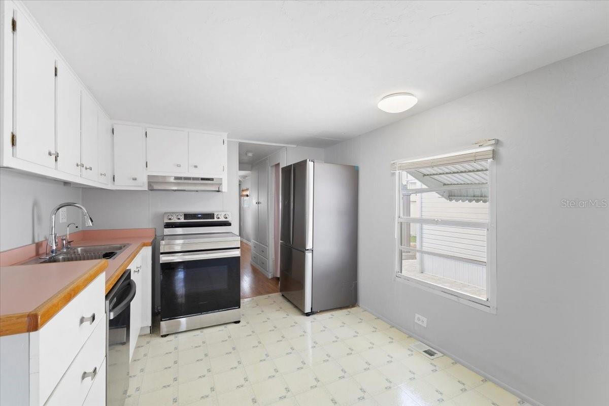 Image 10 of 45 For 2107 Ohio Avenue