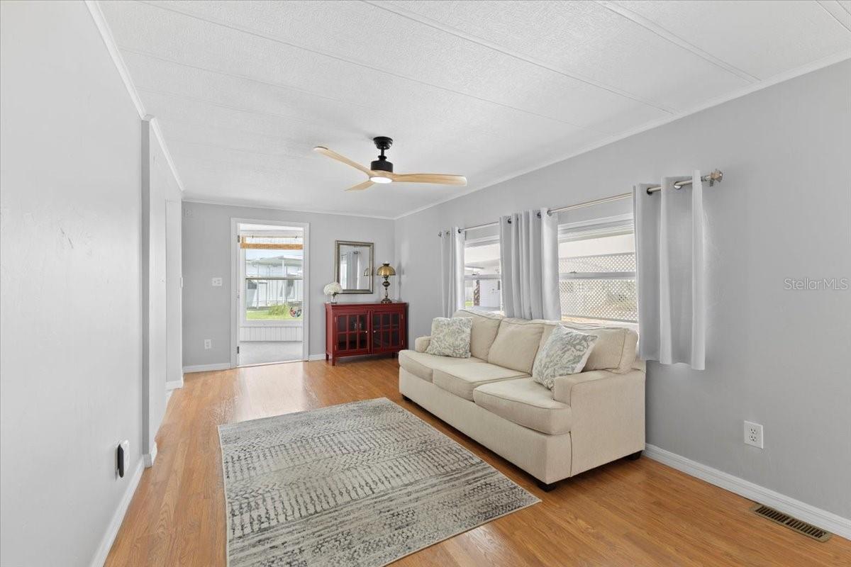 Image 6 of 45 For 2107 Ohio Avenue