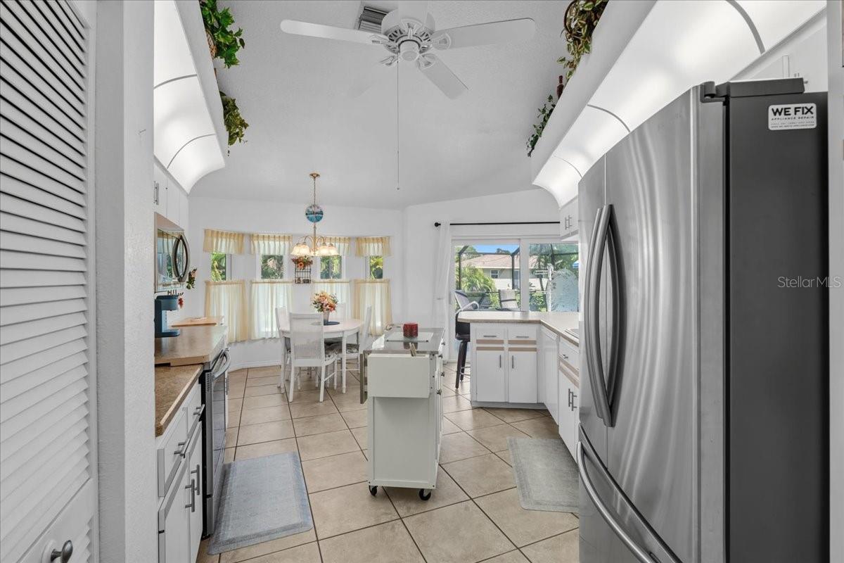 Image 22 of 42 For 18266 Grace Avenue