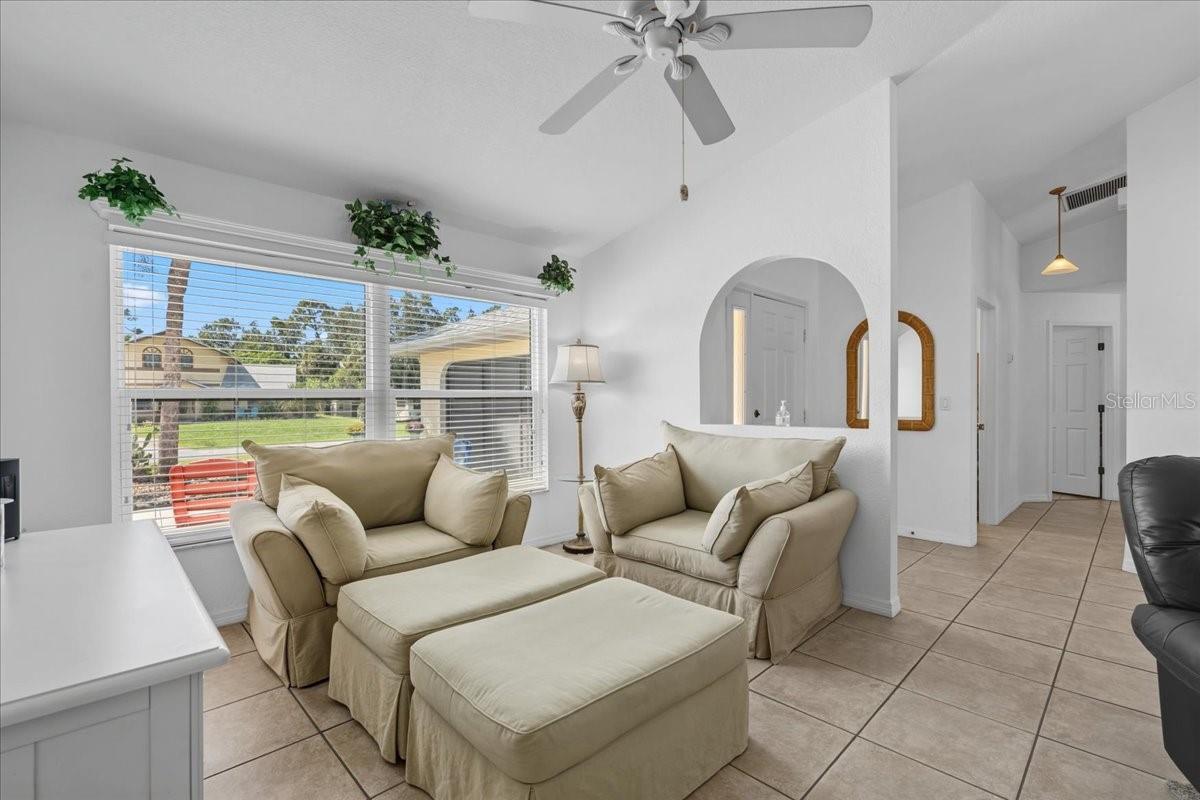 Image 8 of 42 For 18266 Grace Avenue