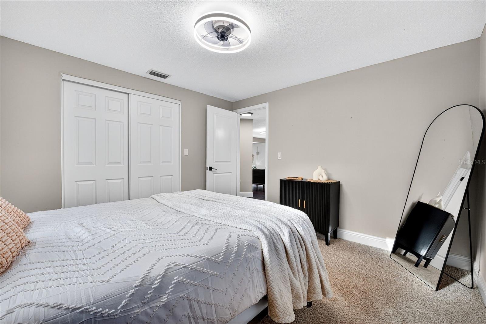Image 17 of 39 For 875 32nd Street