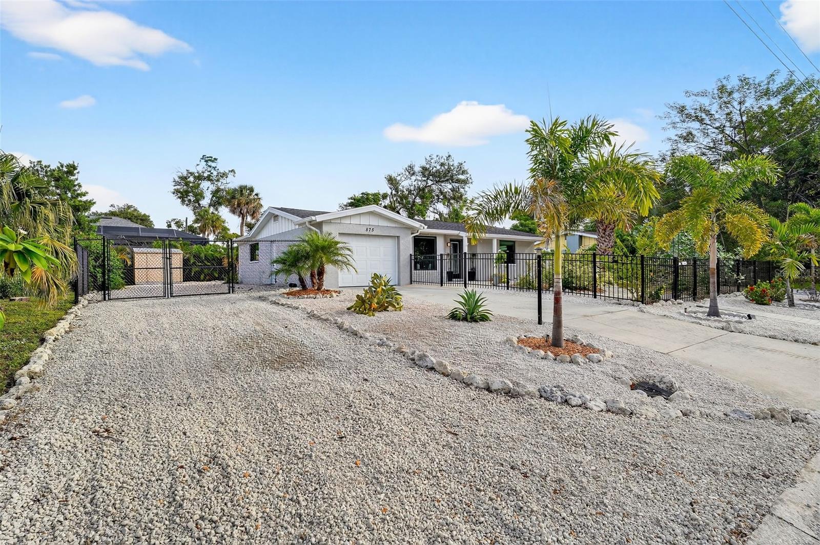 Image 4 of 39 For 875 32nd Street