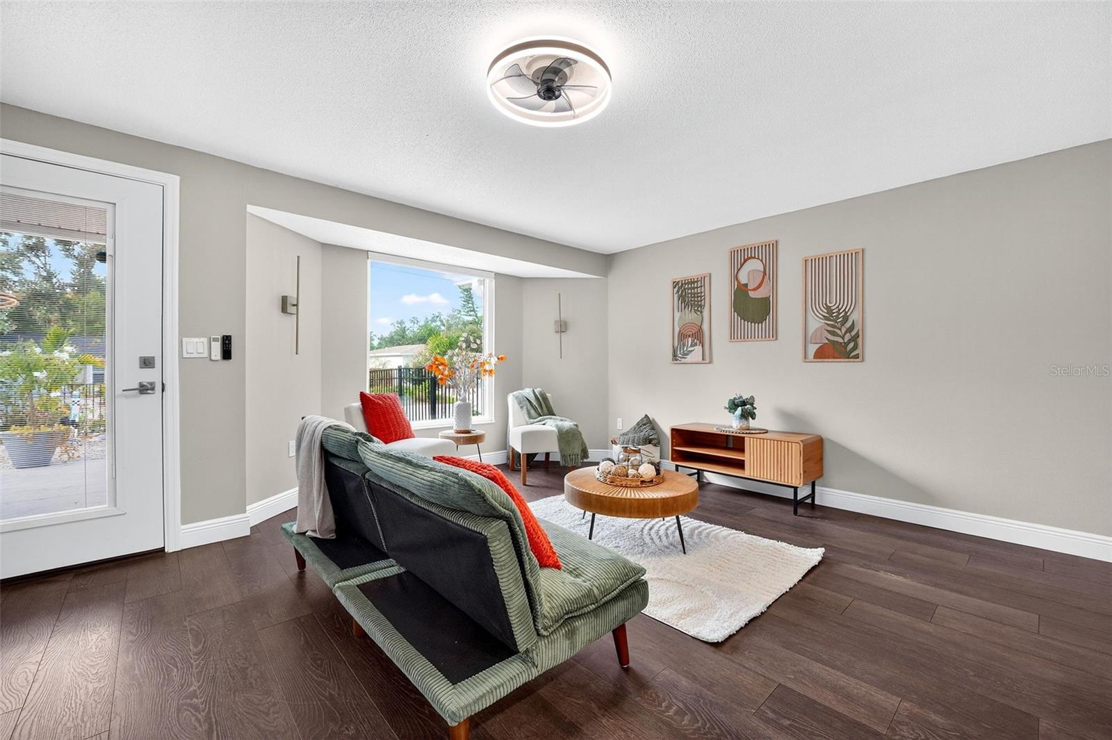Image 5 of 39 For 875 32nd Street