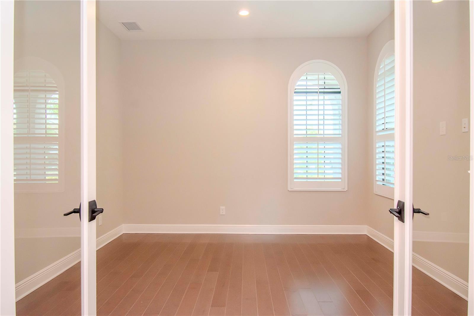 Image 19 of 42 For 1069 River Wind Circle