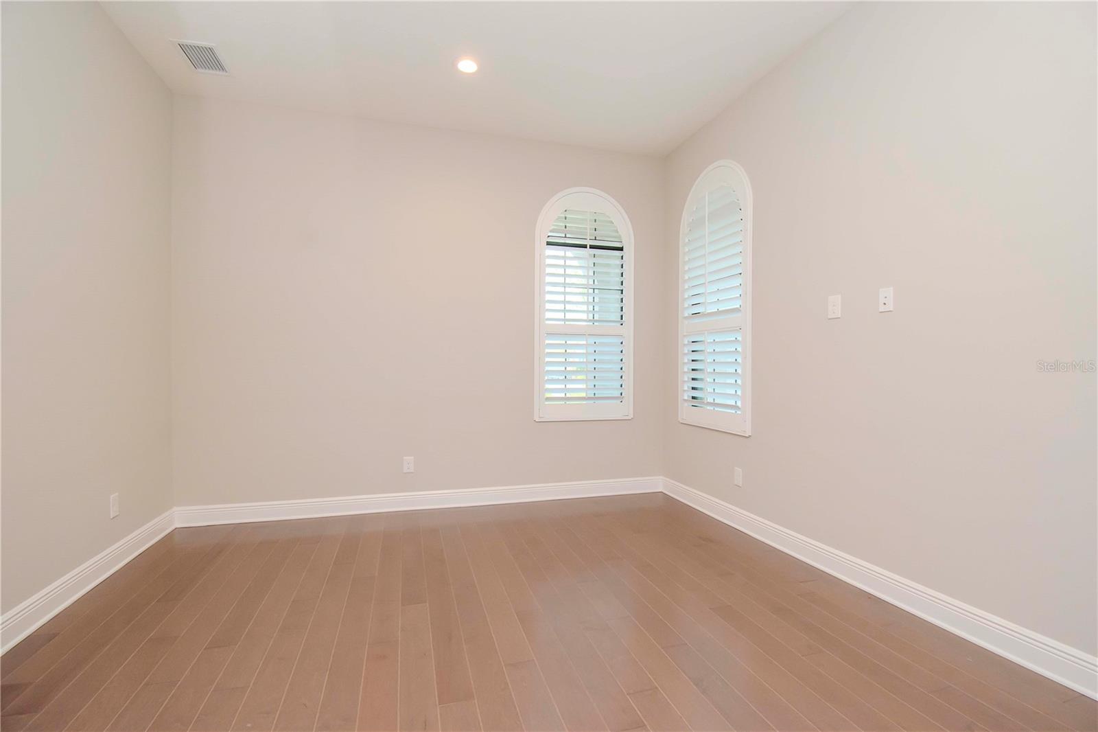 Image 20 of 42 For 1069 River Wind Circle