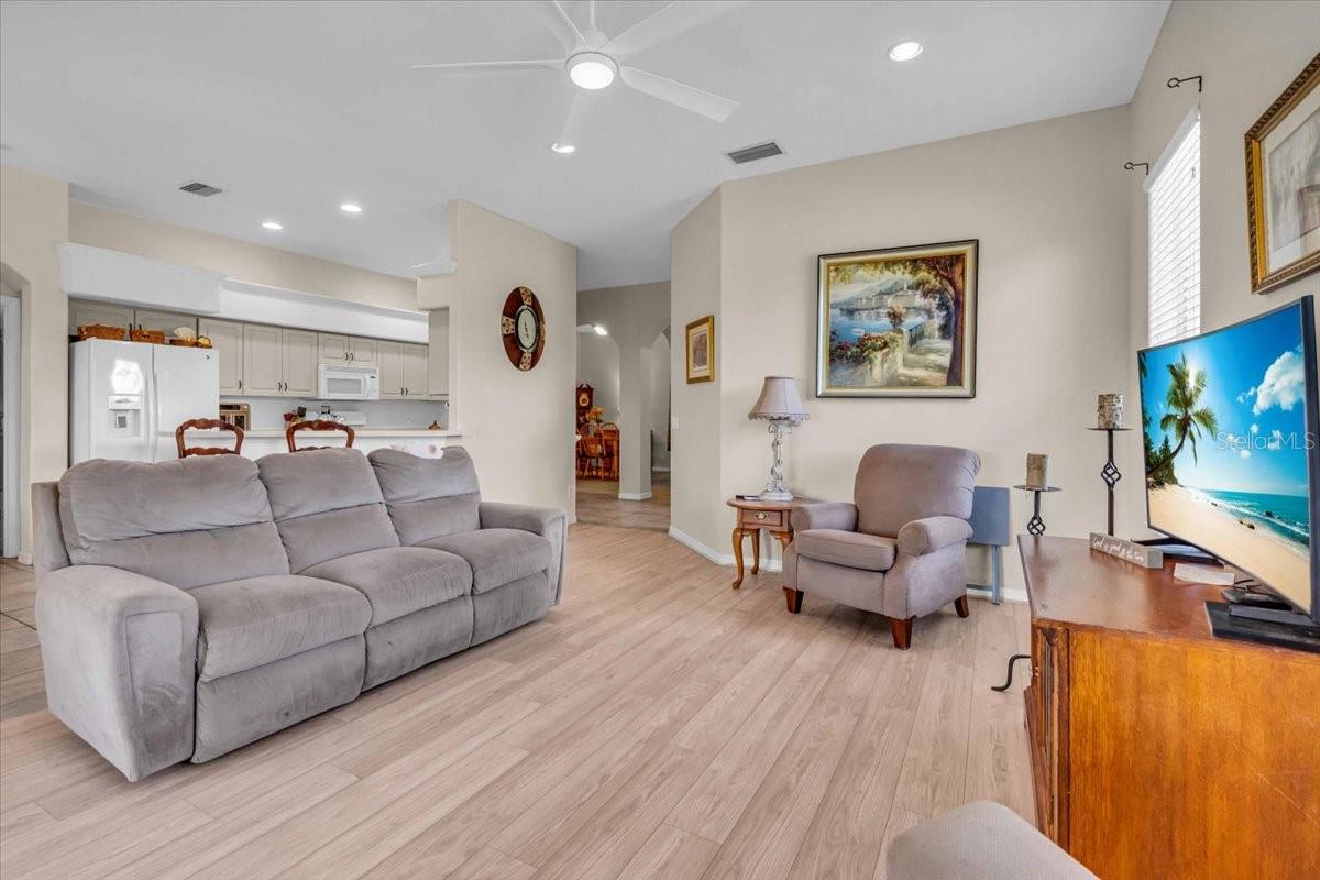 Image 11 of 31 For 3514 92nd Avenue E