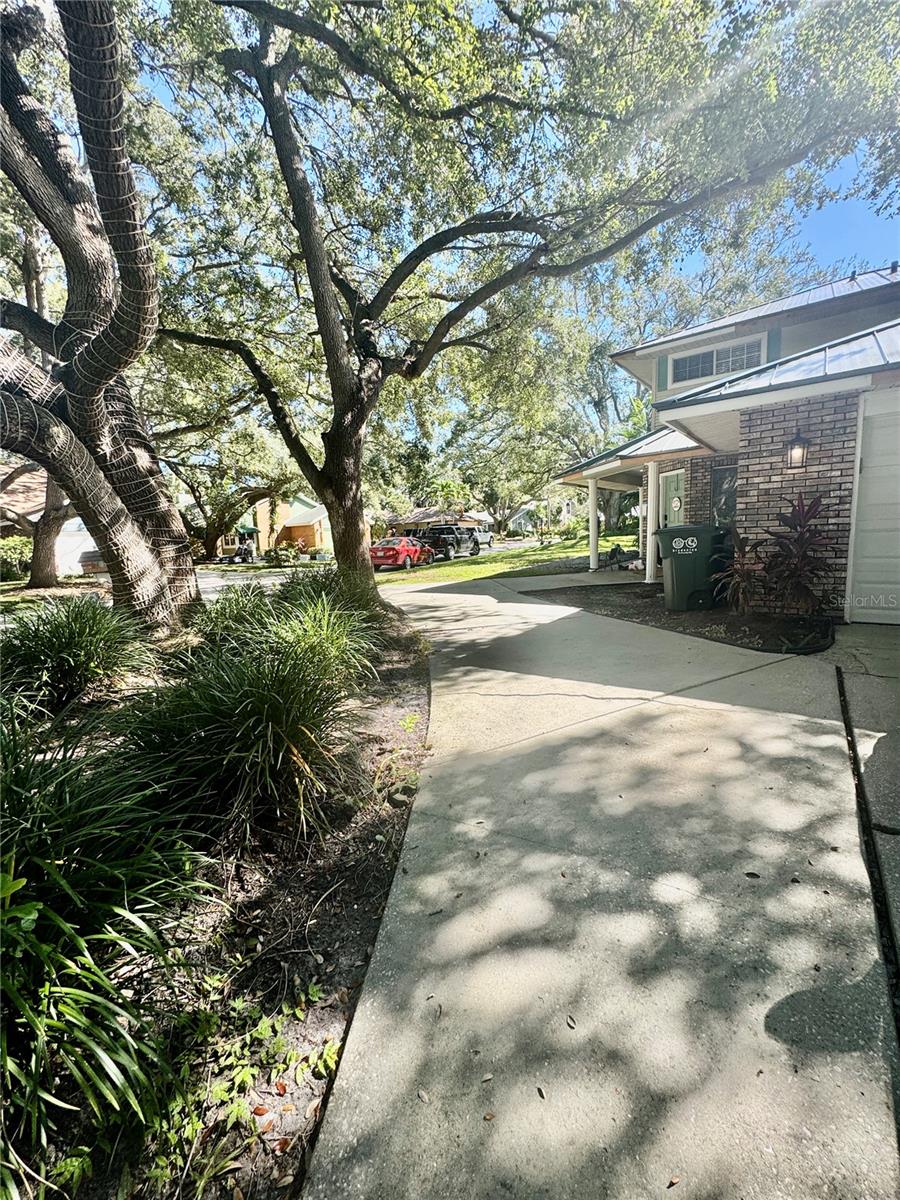 Image 4 of 29 For 6812 Arbor Oaks Drive