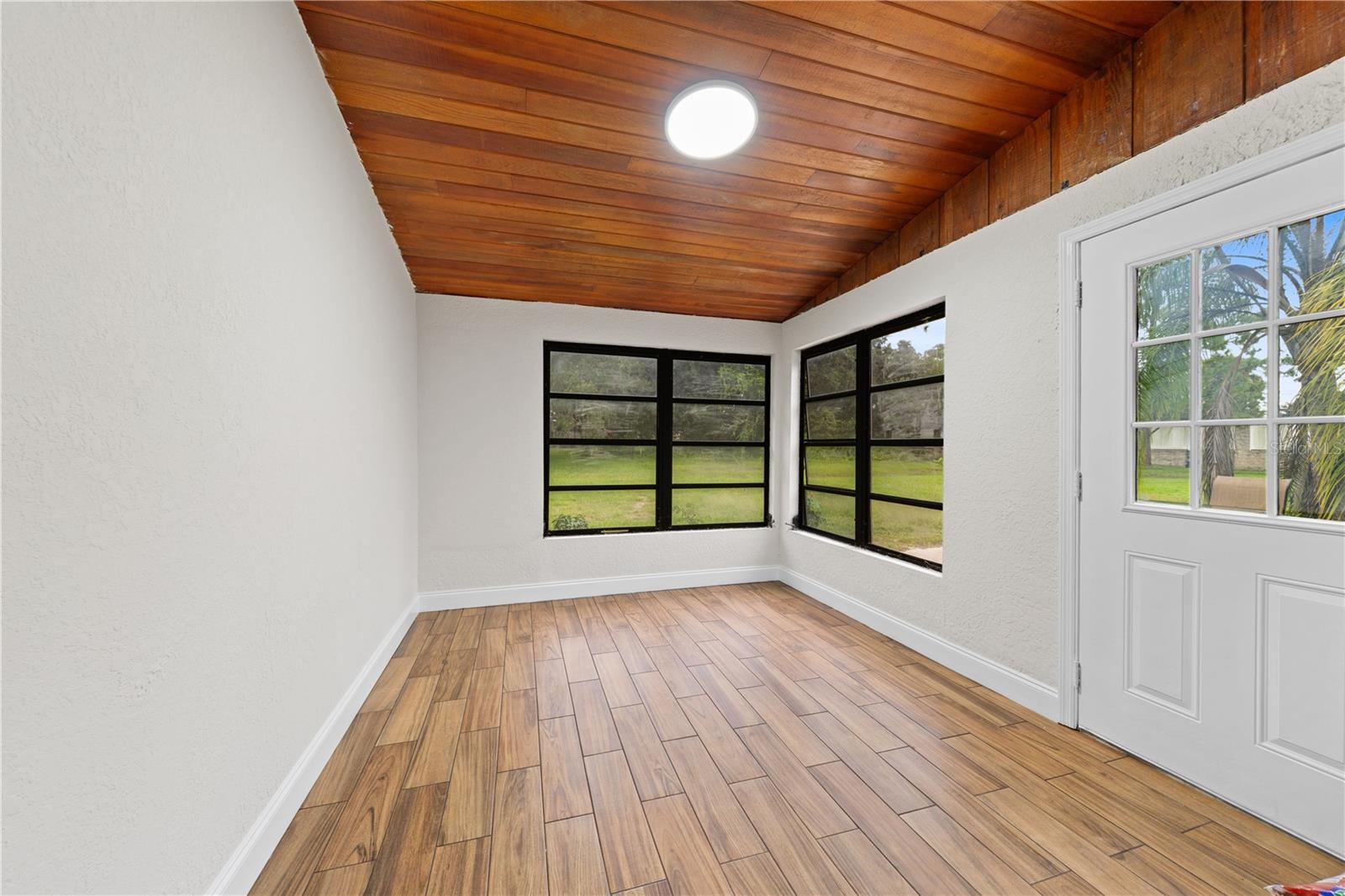 Image 12 of 46 For 3253 Oak Point Circle