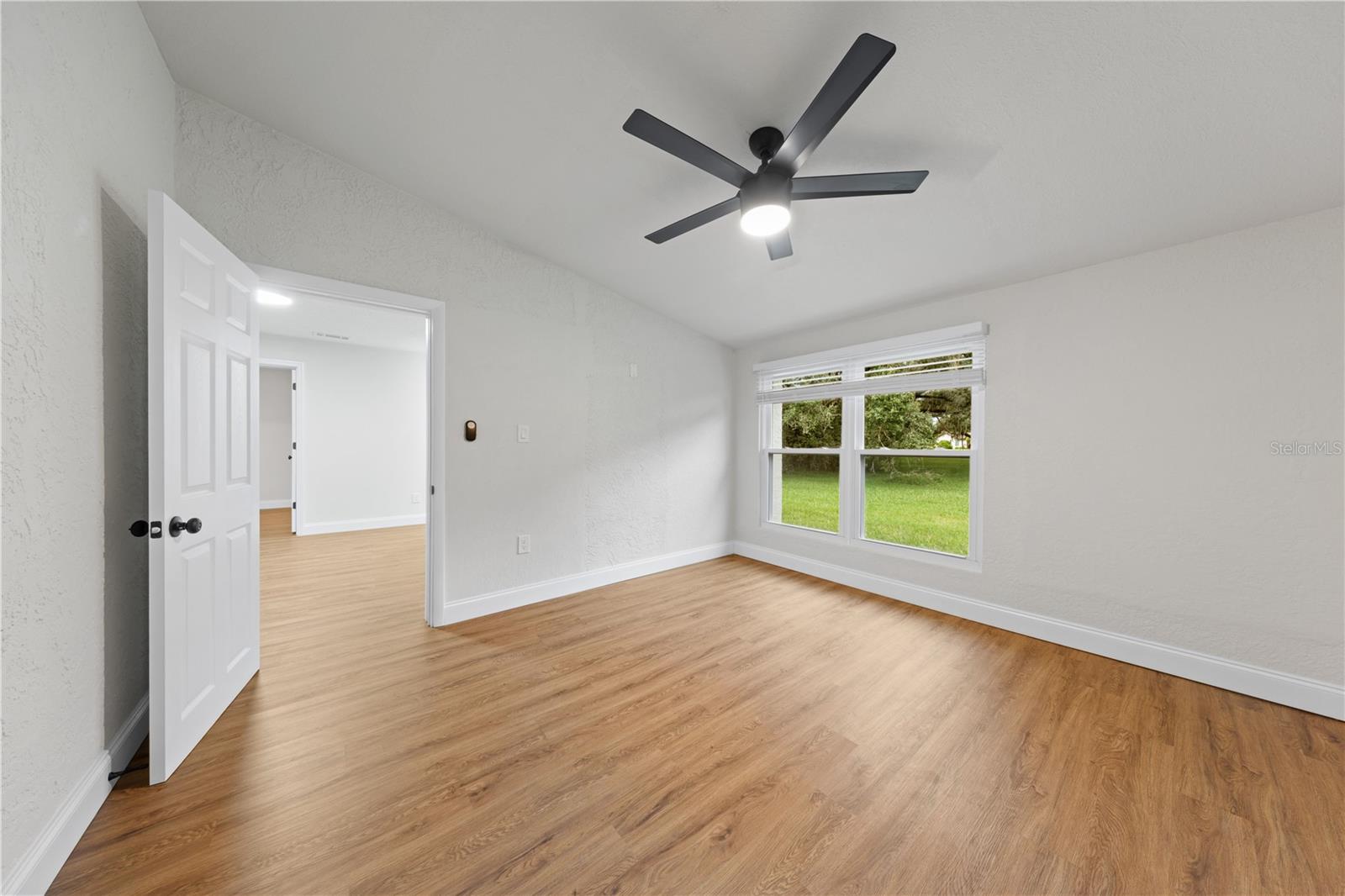 Image 21 of 46 For 3253 Oak Point Circle
