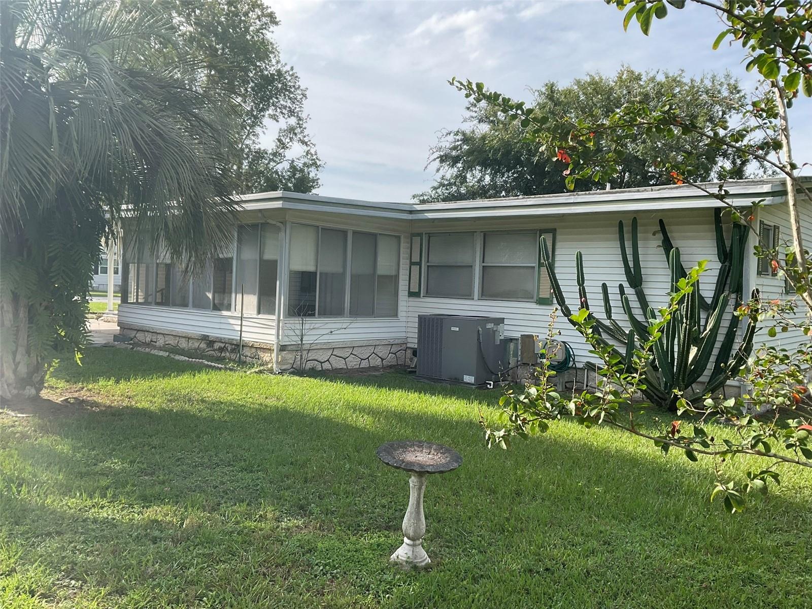 Image 6 of 21 For 381 63rd Court