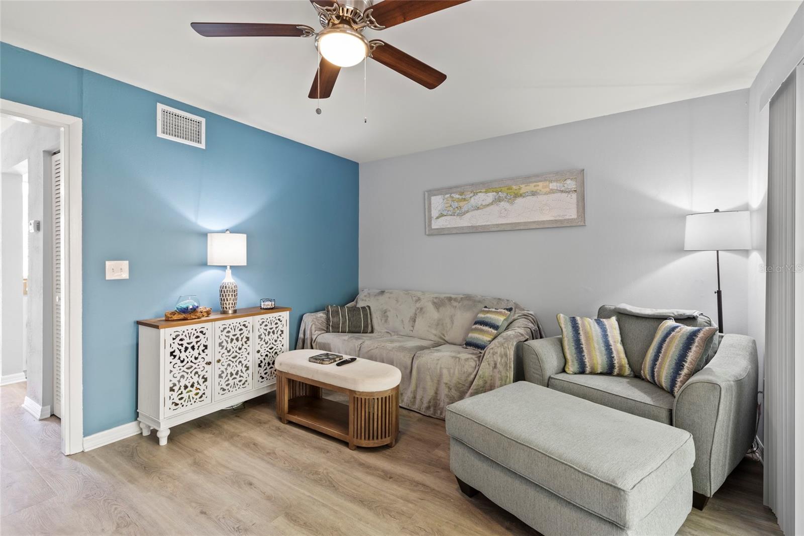 Image 17 of 41 For 3602 54th Street W D4